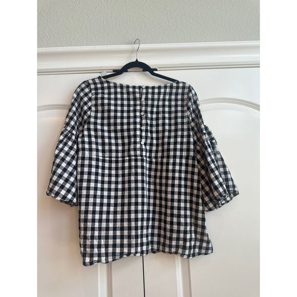 Valerie Stevens Black and White Gingham Bell Sleeves with Button Backing Blouse - Picture 4 of 7